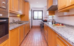 Beachside Apartment With Sea View