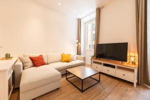 Magnifique 2P avec vue sur le port de Nice