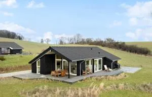 Stunning Home In Haarby With Kitchen - Brunshuse