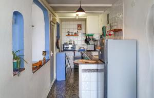 Pet Friendly Home In Deltebre With Kitchenette
