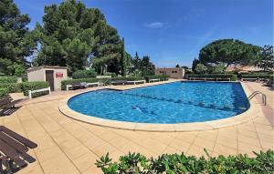 Maisons de vacances Beautiful Home In Vic-La-Gardiole : photos des chambres