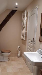 Big 4 bedroom property in the grounds of a Chateau