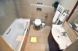 11 Suites - Sunrise Horizon Suite