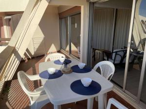 Studio cabine pour 4 avec piscine et parking à Port Camargue - FR-1-250-207
