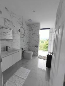 NEW La Vida Villa 270° rooftop Seaview