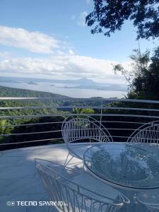 Dondis Way - a private vacation home in the heart of Tagaytay City