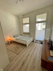 Altbauwohnung mit 2 Balkonen