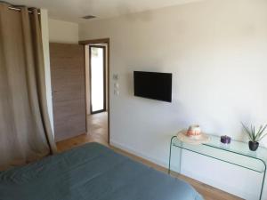 Villas VillaCadiere Vue Mer et Vignes Piscine a debordement : photos des chambres