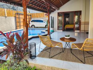 Inyoni Toucan Villa - BEST location in Seminyak.