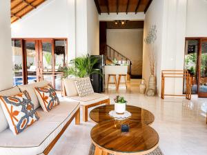 Inyoni Toucan Villa - BEST location in Seminyak.