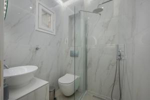 Eleon Suites & Apartments