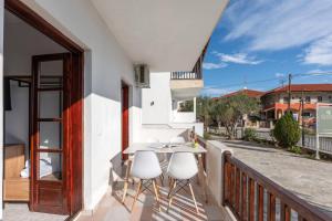 Eleon Suites & Apartments