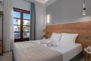 Eleon Suites & Apartments