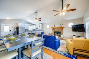 Lakefront Eatonton Getaway with Dock and Grill!