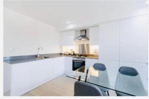 Impeccable 1-Bed Apartment in London