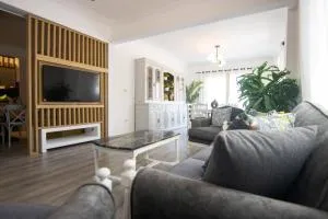 Lovely 3BR Apartment in Heart of Mohandseen - 开罗