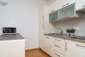 Marea 3 apartment next to the beach 