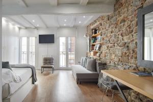 The Rentals Collection - Zoe