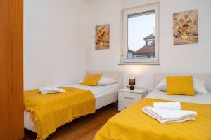 Marea 4 apartment next to the beach 