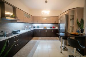 4 Seasons Ideal House