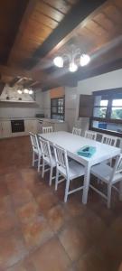 Gestiona2R - Casa con finca en Pendueles al lado de la playa