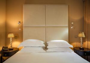 Junior Suite room in Vozdvyzhensky Boutique Hotel