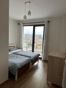 Fly Apartment