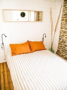 B&B / Chambres d'hotes Le Cinquante : Chambre Double avec Salle de Bains Privative