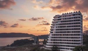 The Dream Getaway SkyLine by DeVasco