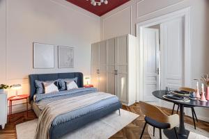 City Center Art Apartment