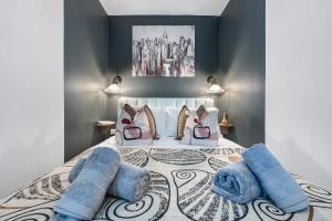 1-Bedroom Luxurious, City Centre, Chic & Stunning Apartment in Southampton, Sleeps 4, SUMMER SPECIAL OFFER! - by Blue Puffin Stays