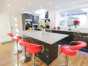 The Cottage at Cromlech Manor Farm