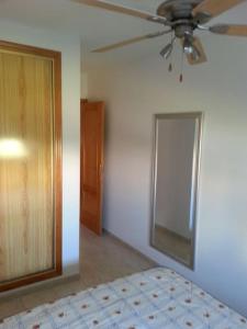 Nice accommodation with pool and side sea view