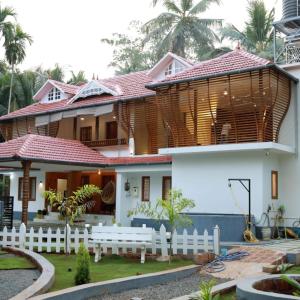 Thekkumbath Sea Breeze Pool villa