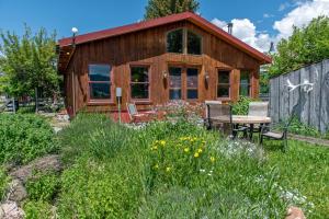 obrázek - Cozy Handcrafted Cabin in Downtown Victor