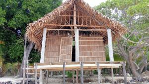 Coco Huts Guest House