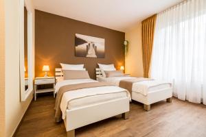 Apartament Ferienwohnung Messezimmer Flughafen Köln Bonn Rösrath Niemcy