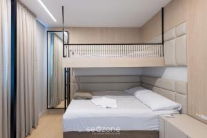 Apto 2Q moderno prox.da praia STL0702