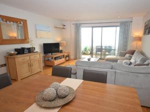 3 Bed in Westward Ho 41059