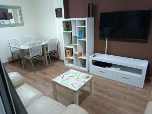 Playa caleta 7 min, wifi, catedral, centro