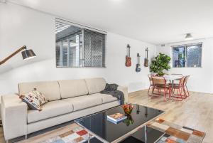 Vintage Vibes East Freo 2B 1BA