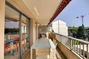Brand new 1 bedroom in the hert of Cannes