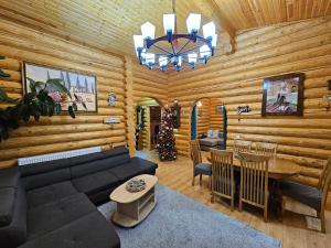 Cabana Alesia, relaxare la poalele Raraului