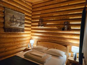 Cabana Alesia, relaxare la poalele Raraului