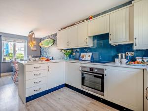 3 Bed in Newquay 47630