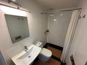 Hotel Twelve at 12 Kuantan Centre
