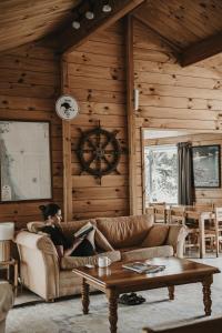 Tatahi Cove Back Packer