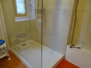 Maisons de vacances Gite Ligny-le-Ribault, 3 pieces, 4 personnes - FR-1-590-385 : photos des chambres