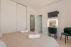 Holiday house with a swimming pool Vodice - 21991