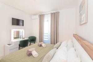 Holiday house with a swimming pool Vodice - 21991